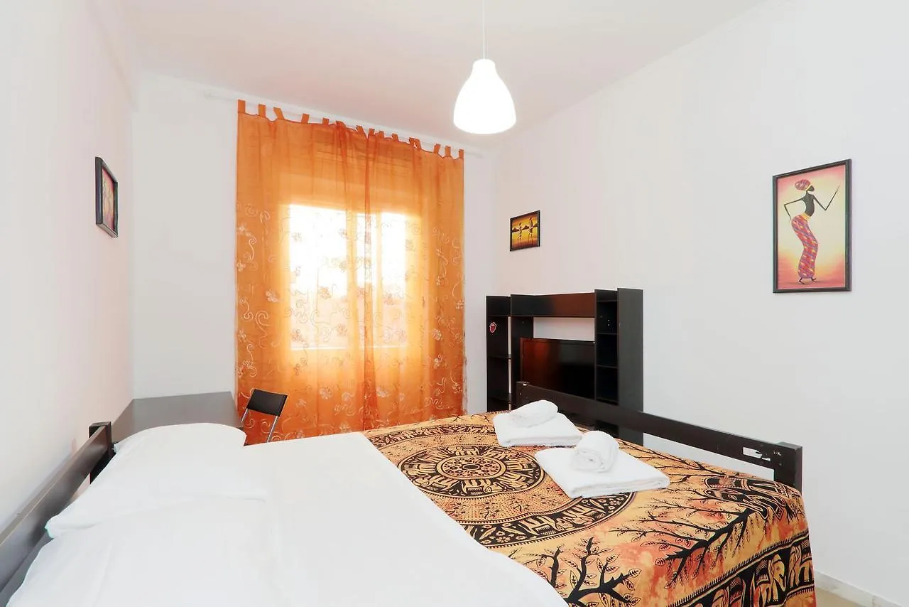 Affittacamere Colored Rooms Roma Italia